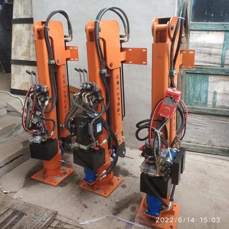 阿荣旗重汽蓝牌随车吊 3.2吨 国六动力强 液压驱动 农用自卸起重机